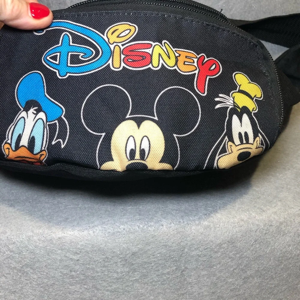 DISNEY MICKEY AND FRIENDS FANNY PACK WITH 2 ZIPPER COMPARTMENTS, 39” ROUND - Picture 2 of 10